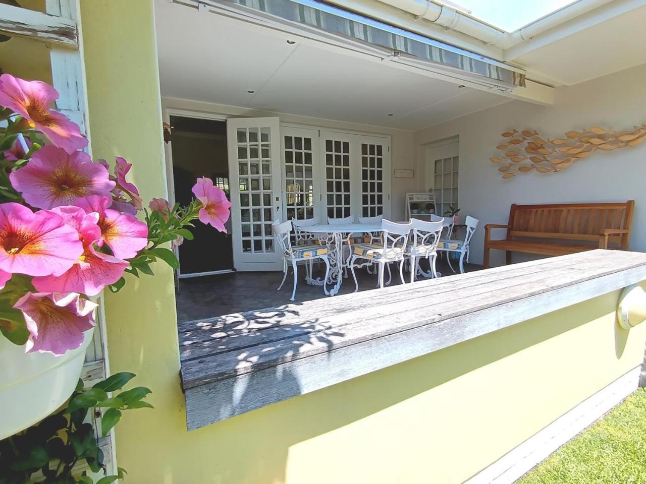 On The Bay Bed & Breakfast Port Elizabeth Eksteriør bilde
