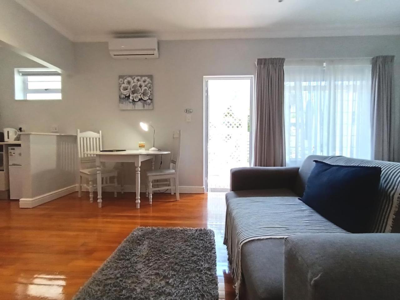 On The Bay Bed & Breakfast Port Elizabeth Eksteriør bilde
